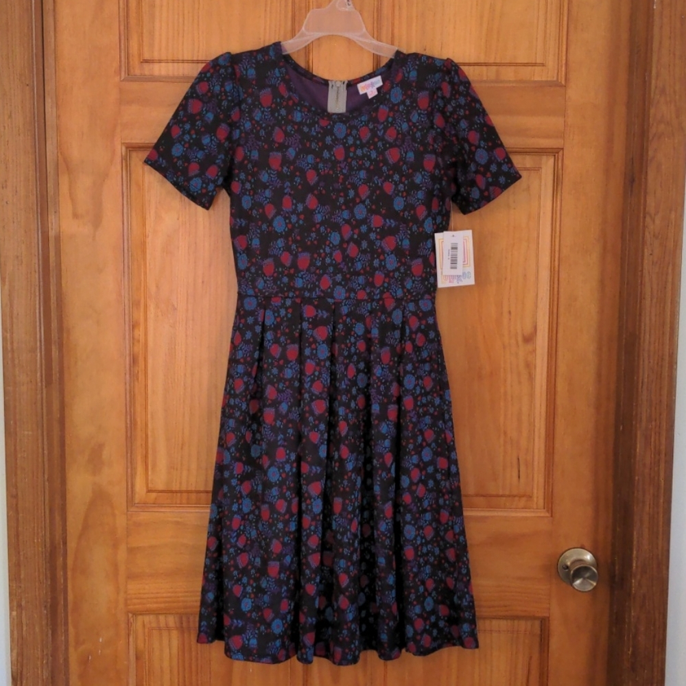LuLaRoe Amelia -S